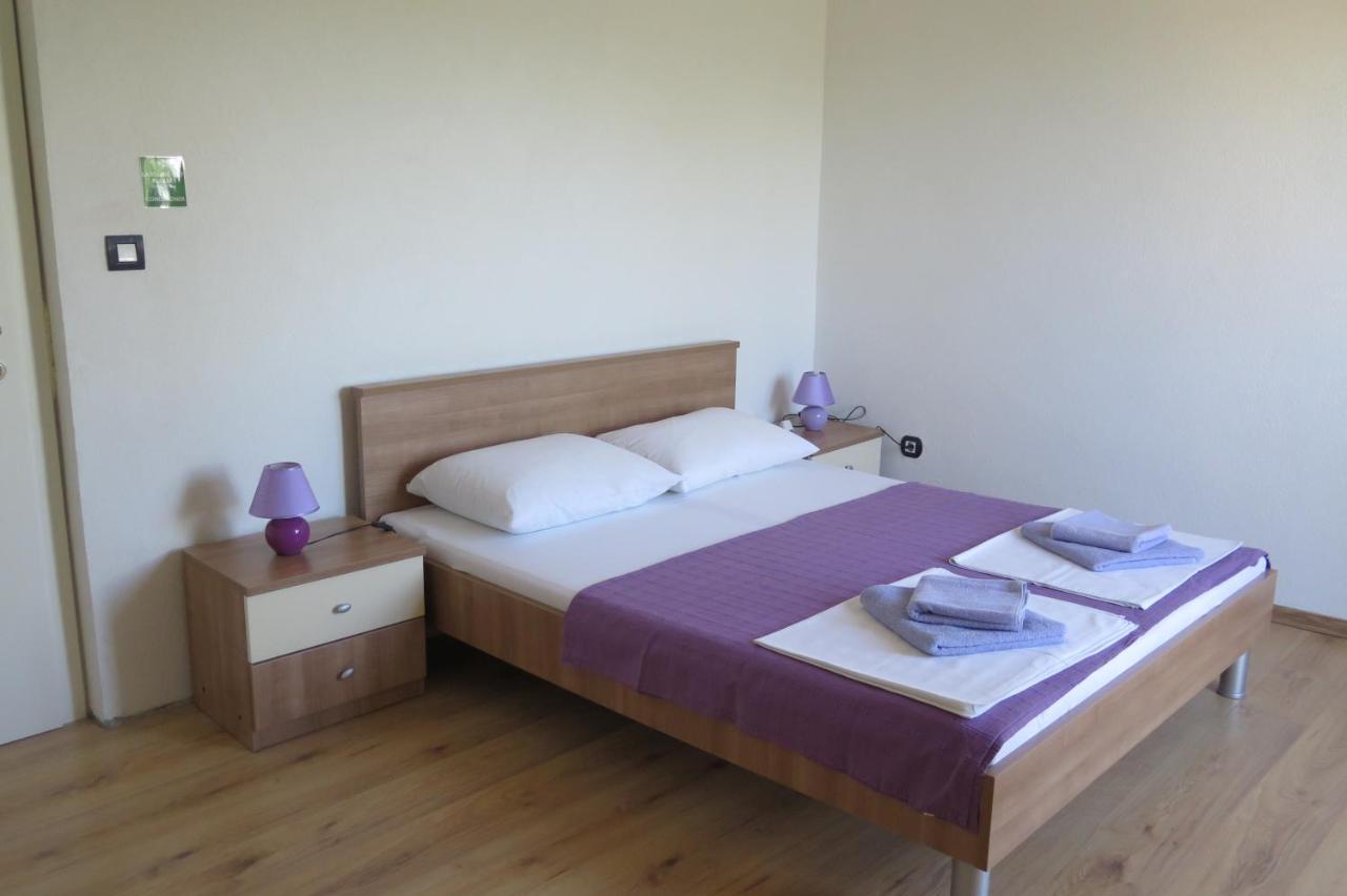 Lumbrela Apartments Стариград-Пакленица Екстериор снимка
