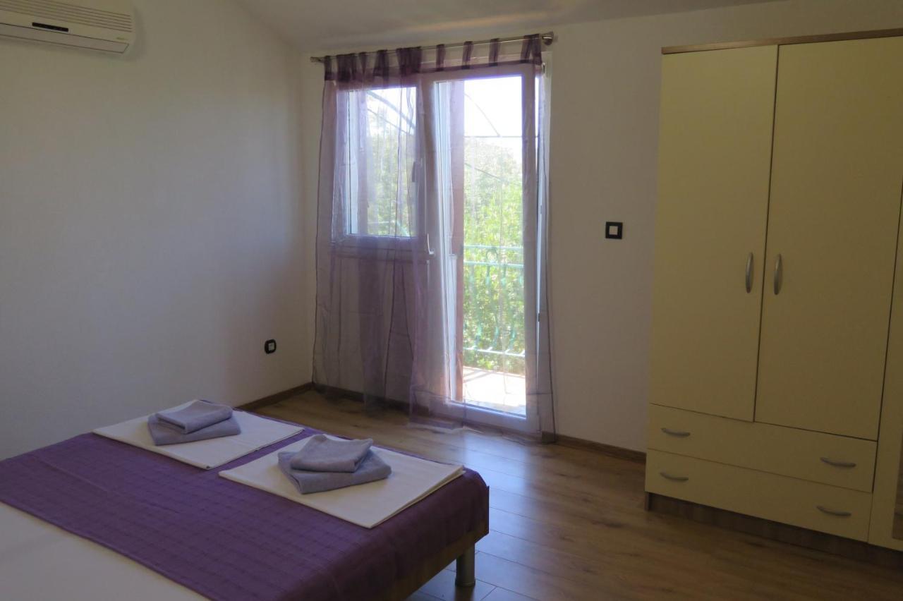 Lumbrela Apartments Стариград-Пакленица Екстериор снимка