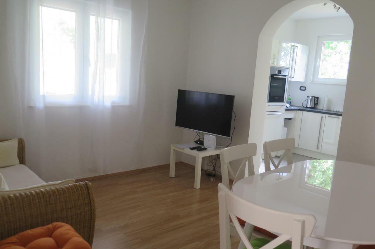 Lumbrela Apartments Стариград-Пакленица Екстериор снимка
