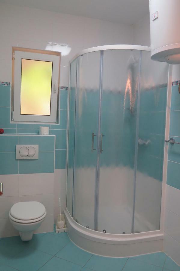 Lumbrela Apartments Стариград-Пакленица Екстериор снимка