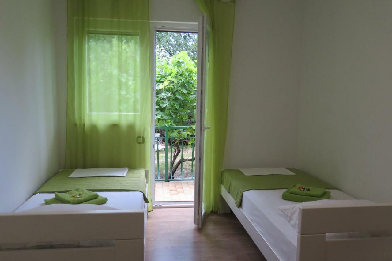 Lumbrela Apartments Стариград-Пакленица Екстериор снимка